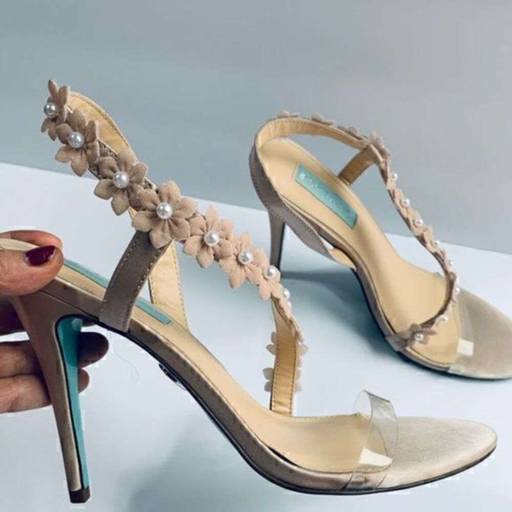 Betsey Johnson Women's Sb-BAHA Heeled Sandal